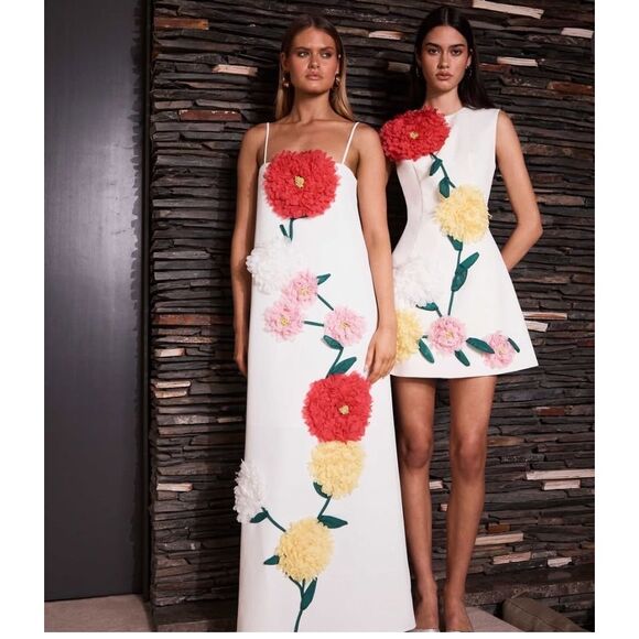 Elliatt Dresses & Skirts - Elliatt White Floral Embellished Wedding Dresses